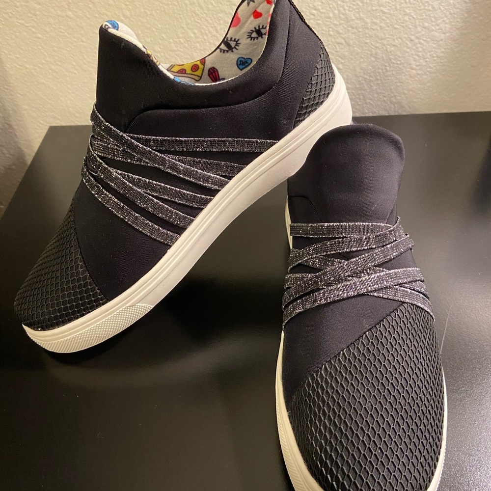 Madden Girl Shoes - Picture 2 of 3
